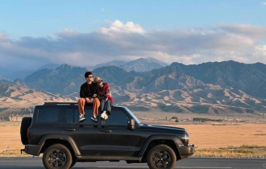 D16全景南疆&middot;头等舱 乌进喀出10日游